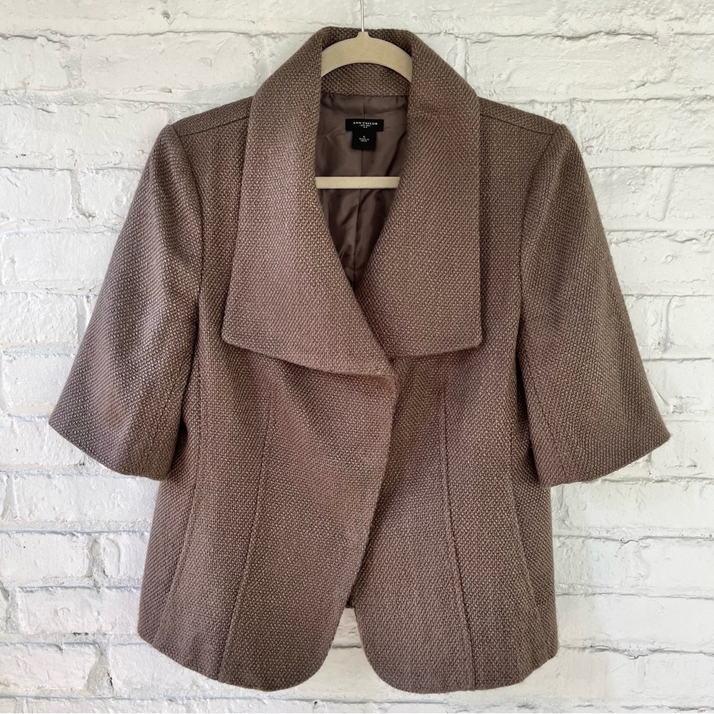 ANN TAYLOR Short Sleeve Blazer